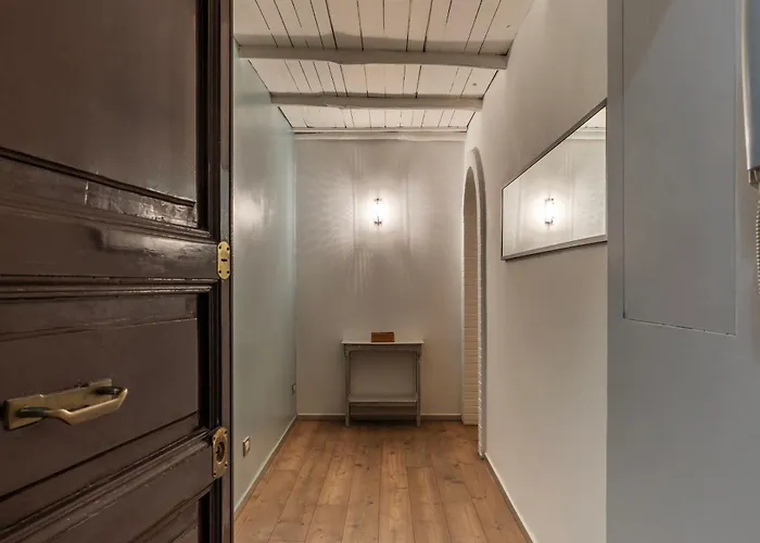 Apartment Guesthost - Nel Cuore Di Trastevere Cozy *